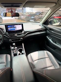 نيسان ألتيما